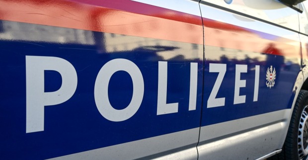 Außenansicht eines Einsatzfahrzeuges der Wiener Polizei