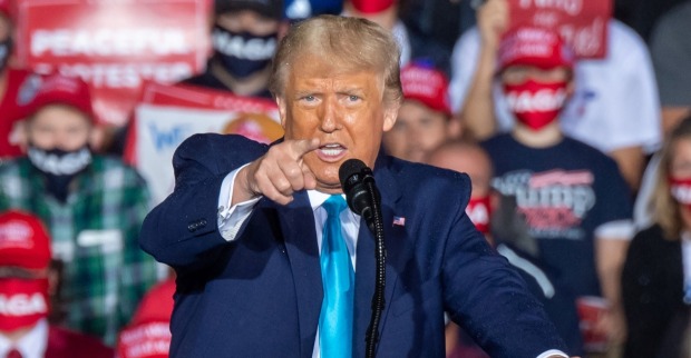 Donald Trump erhält eine besondere Ehrung: Der Flughafen von Palm Beach wurde offiziell nach dem US-Präsidenten benannt.