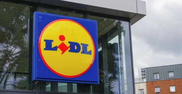 Lidl-Filiale mit Logo – Rückruf wegen Norovirus-Verdacht bei Tiefkühlkost in Österreich