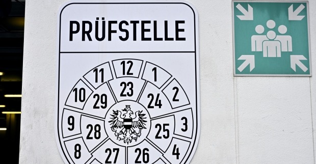 Pickerl in Österreich: Neue §57a-Regel bringt Autofahrern Erleichterung.