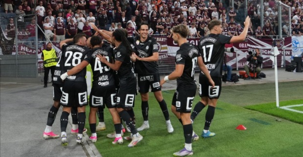 Sturm Graz Spieler jubeln nach Tor gegen Hearts Champions League Qualifikation Liebenau Fußball Österreich