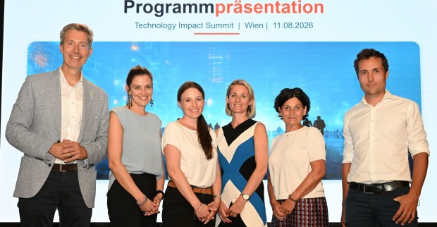 Gruppenbild auf Bühne