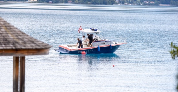Attersee Flugzeugabsturz: An Bord sollen ein 25-jähriger Fluglehrer und ein 20-jähriger Flugschüler gewesen sein.