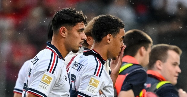 Jamal Musiala brach gegen Heidenheim erneut ohne Fremdeinwirkung auf dem Platz zusammen.