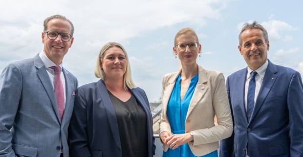 Werner Stein, Susanne Weißnegger, Katharina Haiden-Fill und Kurt Tschemernjak bei der Kooperation von Kärntner Notaren und Kärntner Landesversicherung.