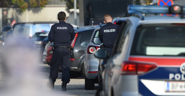 34-Jähriger wurde in Kuchl von einem Auto überrollt.