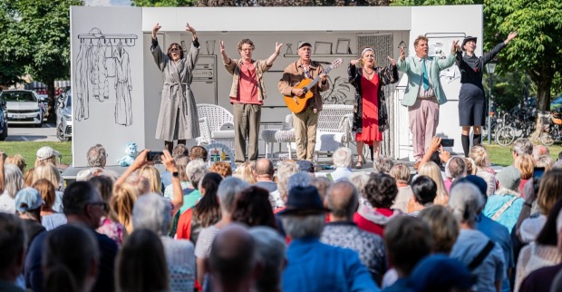 Salzburger Straßentheater begeistert 16.000 Besucher.