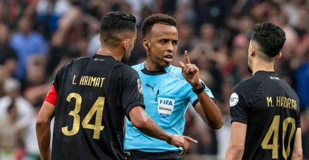 Omar Artan: Für den 34-jährigen Somalier ist es gleichzeitig sein erstes Spiel als Referee in Europa.