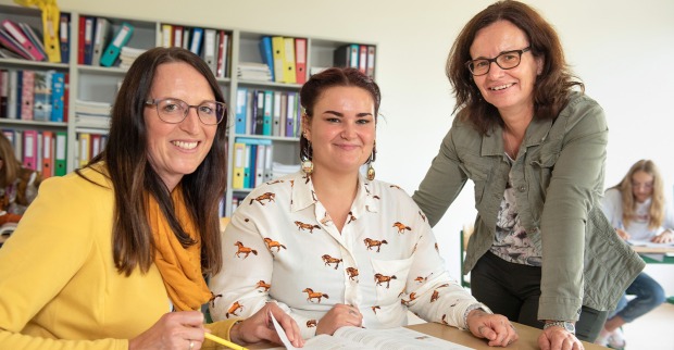 Lehrerinnen posieren für ein Gruppenfoto | Credit: BAfEP Vöcklabruck