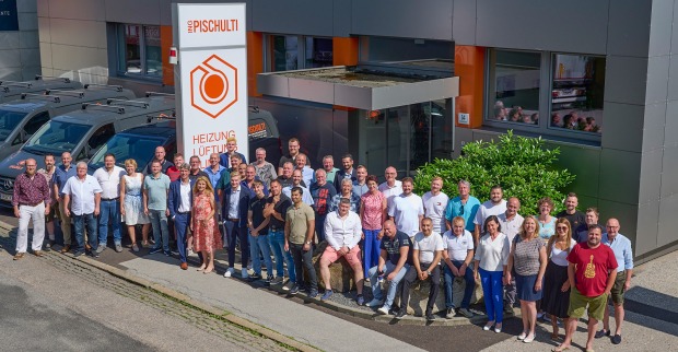 Die Belegschaft der Firma Pischulti | Credit: EOS Werbefotografie/Christian Hemmelmeir