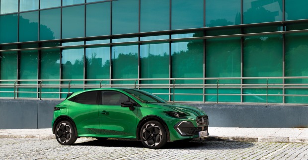 Der neue Renault Clio in Grün | Credit: DPPI For Renault Communications