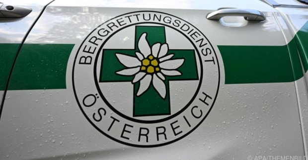 Fahrzeug der Bergrettung Österreich nach einem tödlichen Bergunfall im Stubaital in Tirol