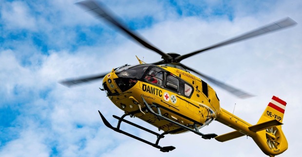 Rettungshubschrauber "Christopherus 6" während eines Einsatzes