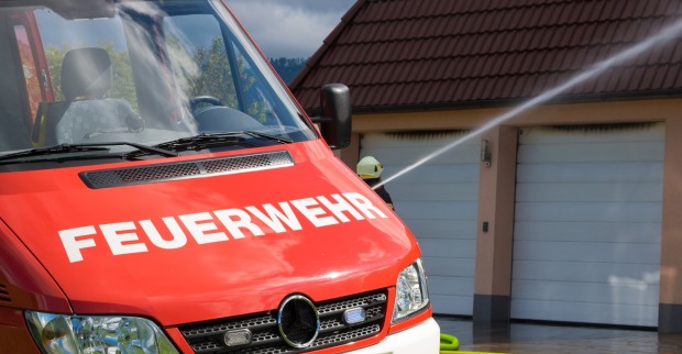 Die Feuerwehr Hallein wurde am Montag um 3.15 Uhr zu einem Kellerbrand alarmiert.