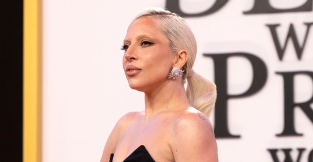 Lady Gaga bei einem öffentlichen Auftritt. Die Sängerin ist Mutter einer Tochter namens Rose Bean Polansky.