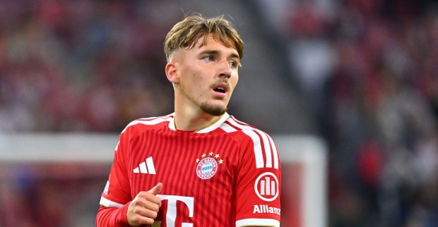 Lennart Karl im Trikot des FC Bayern München