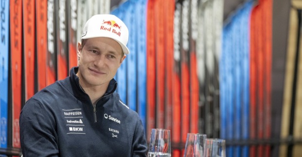 Marco Odermatt während einer Veranstaltung seines Ausrüsters Stoeckli