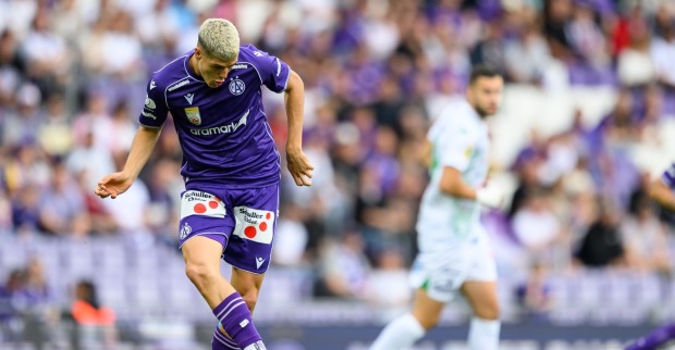 Vasilije Marković im Trikot von Austria Wien