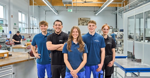 Gruppe an Lehrlingen | Credit: Weber Hydraulik