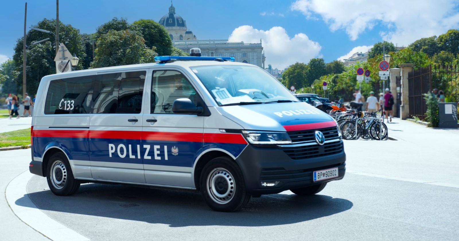 Toter Mann vor Garage: Todesursache steht fest
