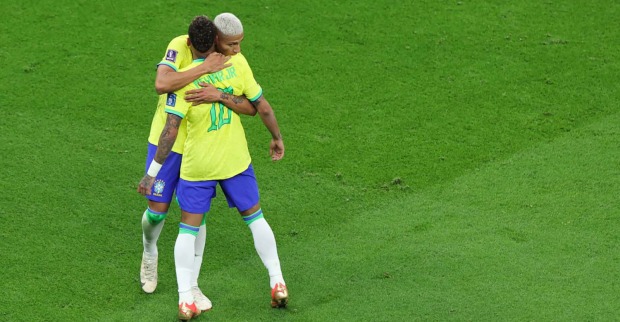 Neymar und Richarlison bei der Fußball-WM in Katar