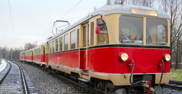 Nostalgiezug auf der Schiene | Credit: Salzburg AG für Energie, Verkehr und Telekommunikation