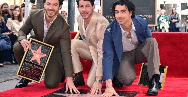 Die Jonas Brothers bei der Enthüllung ihres Sterns