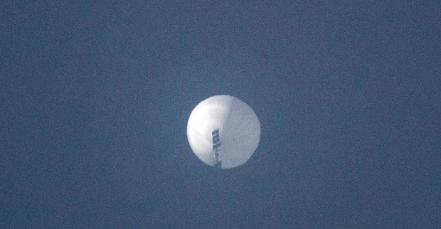 Spionageballon im Himmel über der USA. | Credit: APA/Chase Doak